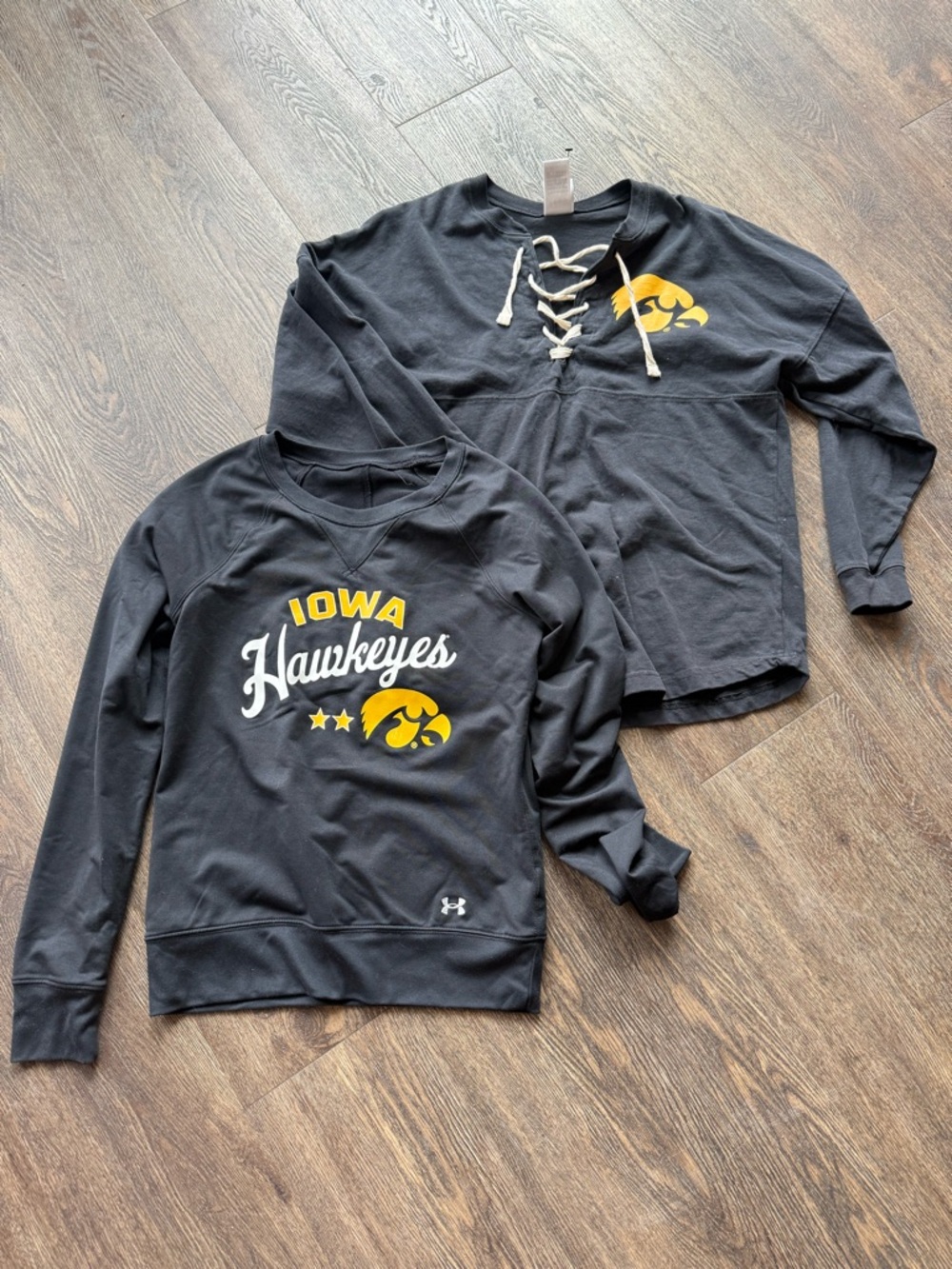 Iowa Hawkeye Under Armour Top Lot Q7